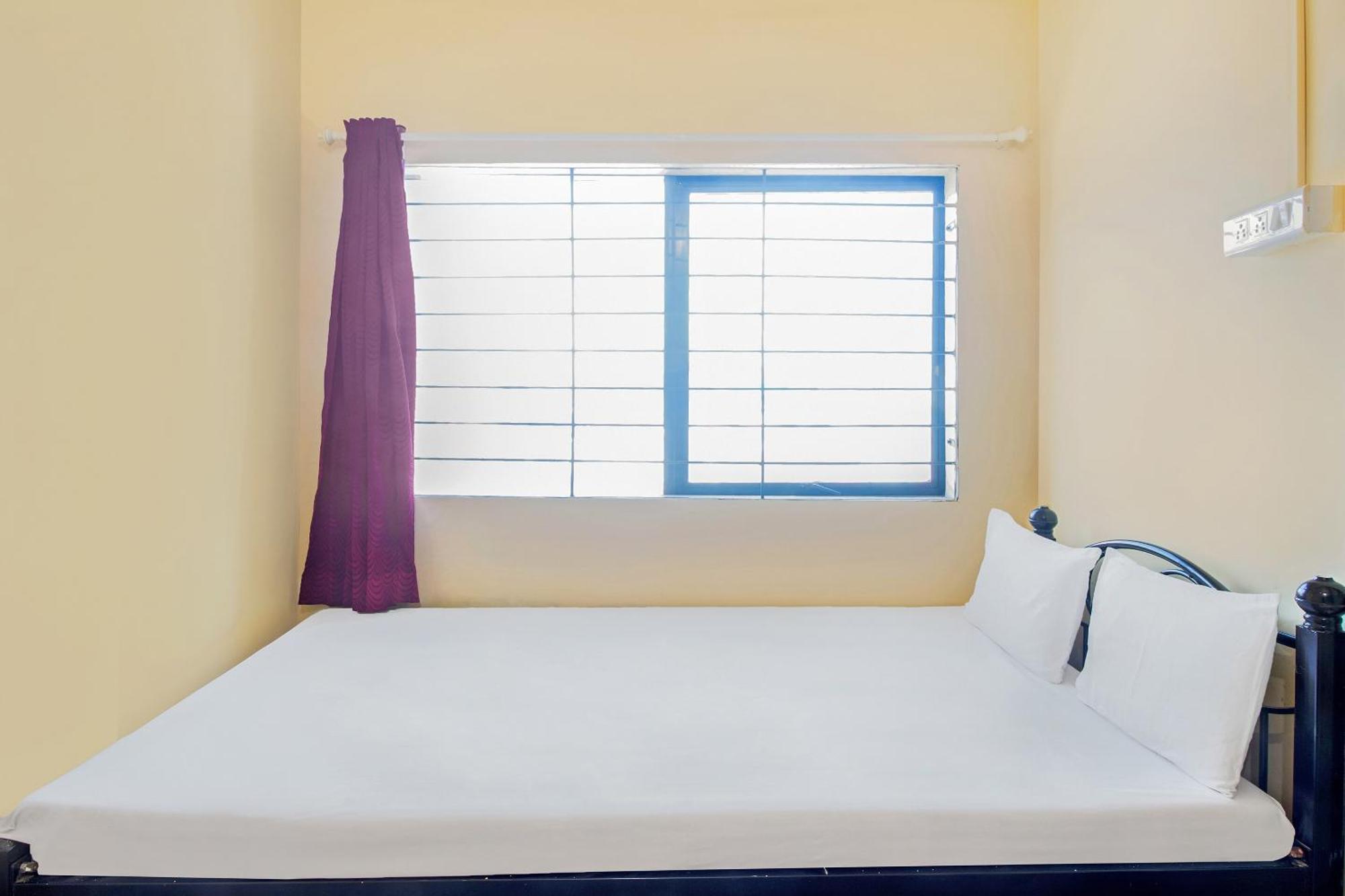 สปอต ออน 44703 ซาฮาร่า ยาตรี นิวาส Hotel โกลฮาปูร์ ภายนอก รูปภาพ